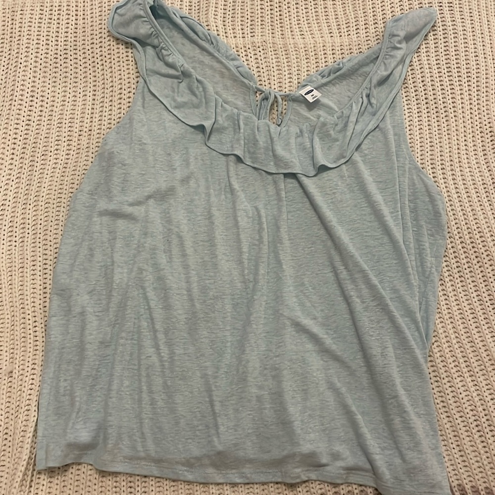 Old navy ruffle top. Size xxl